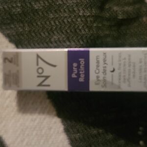No7 pure retinol eye cream